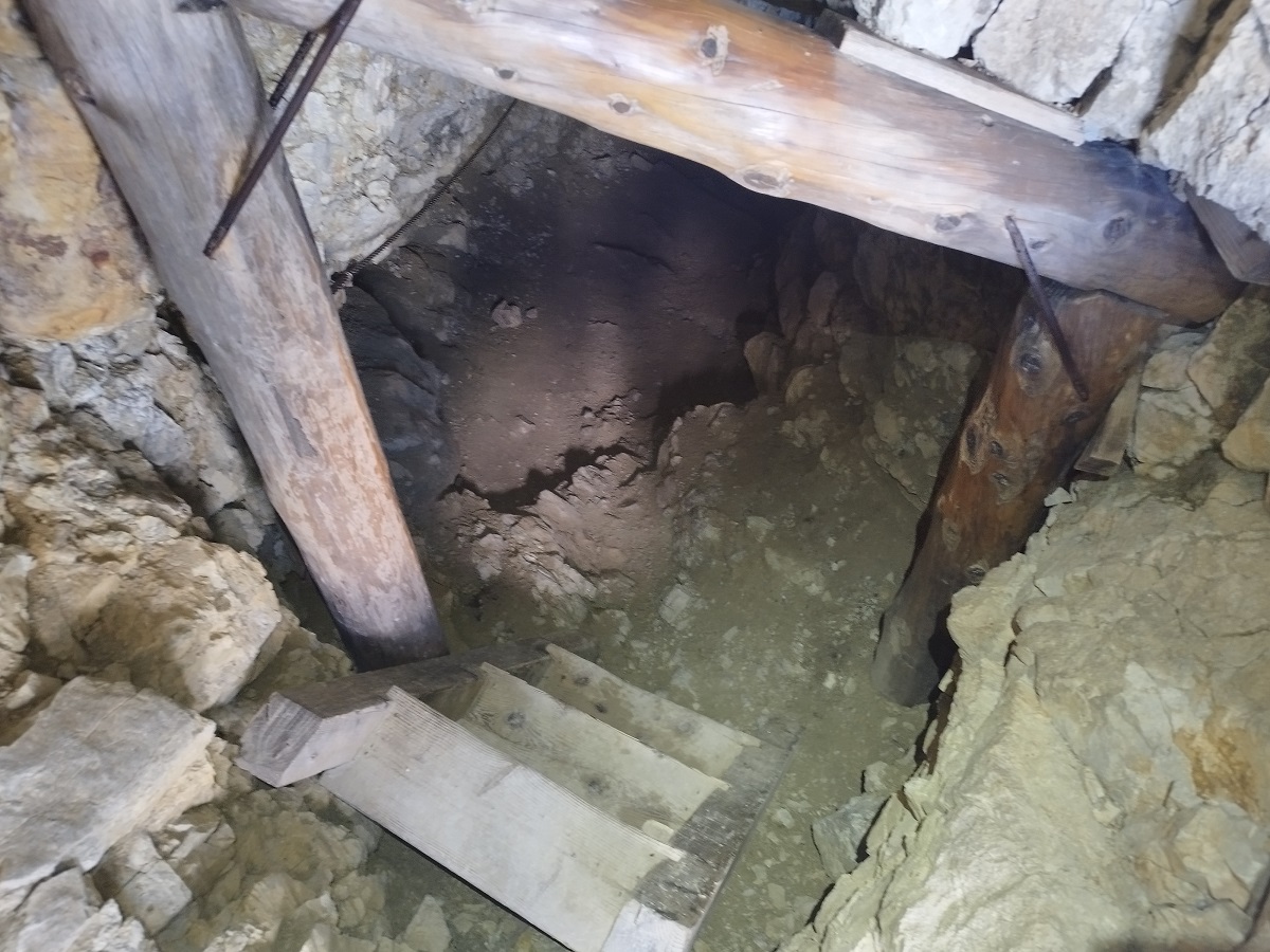 16 Entrance to the Tunnels