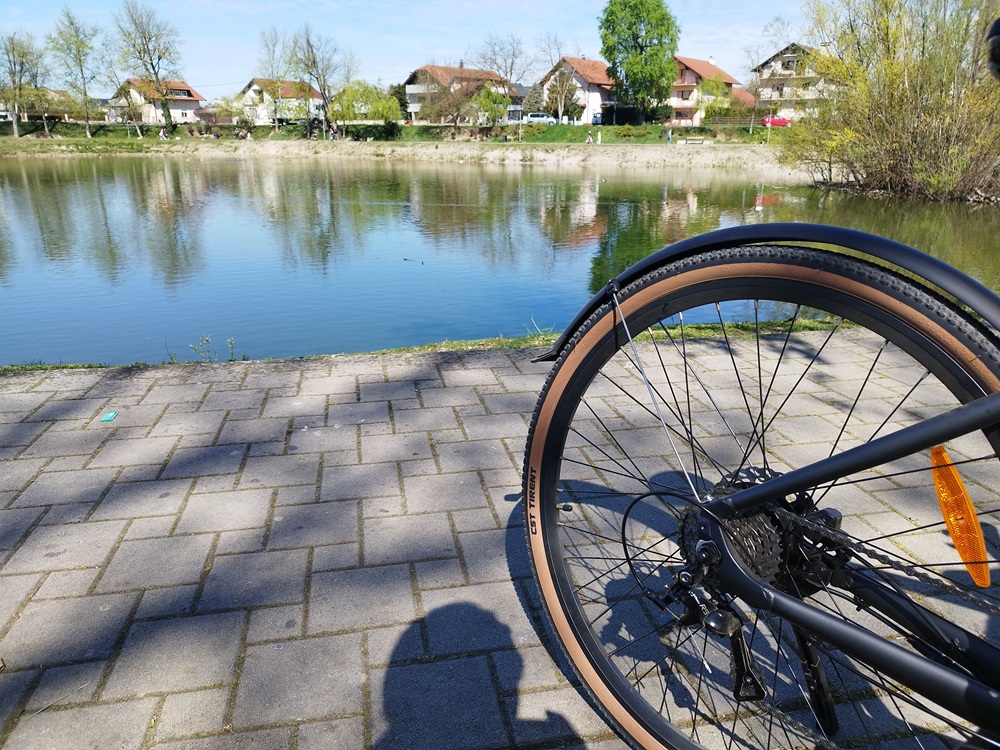 1 Kipišće 1 kipišće